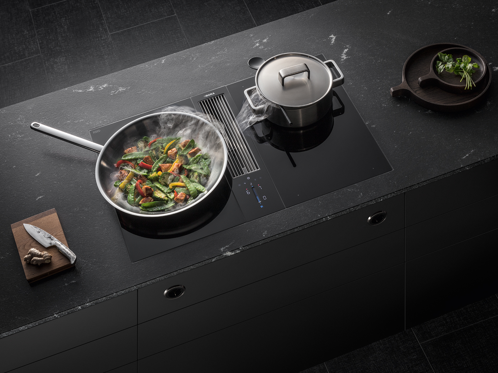 Vitrocerámica de inducción wok BORA: Delicias orientales perfectamente  preparadas