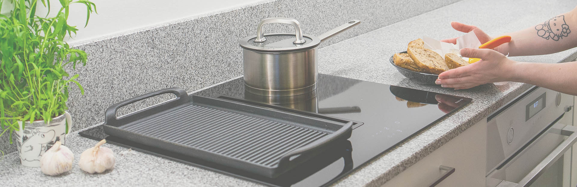 Savo Designin tasoliesituuletin Nero.